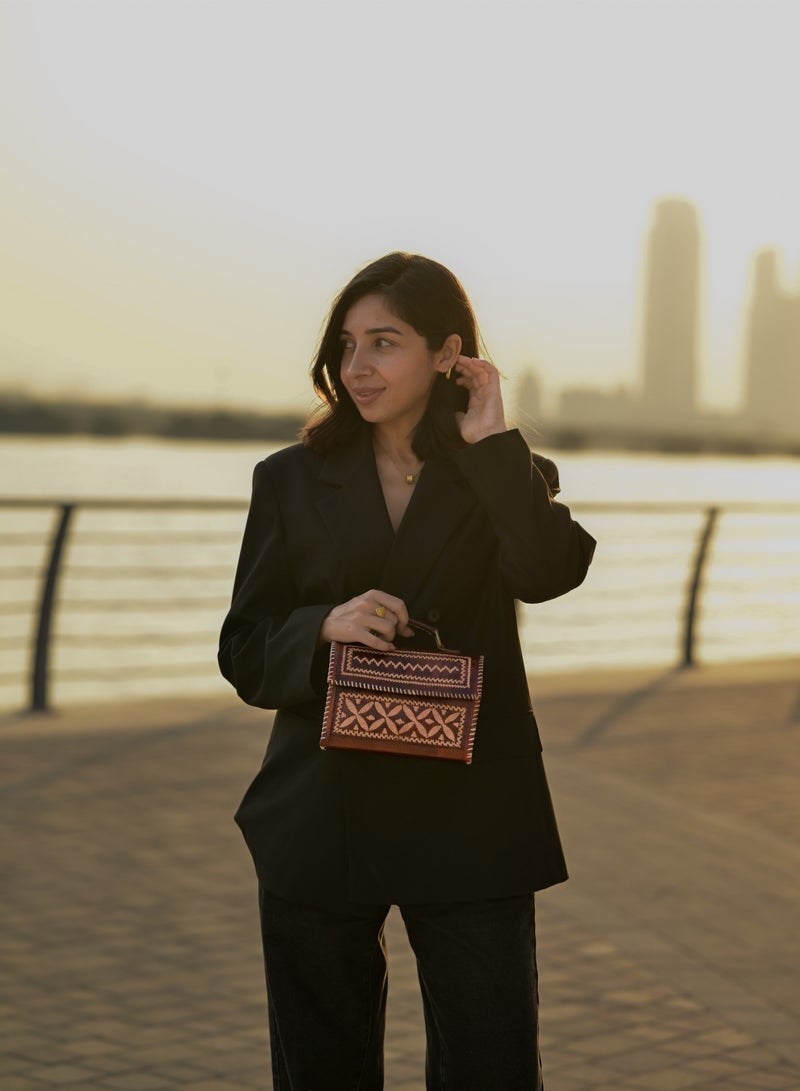 Handmade artisan leather bag, crafted in Kutch India - Image 3